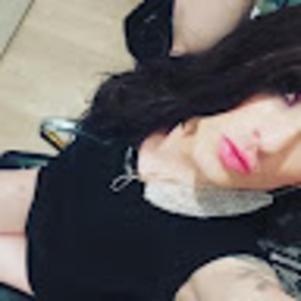 Meet your Posher, April